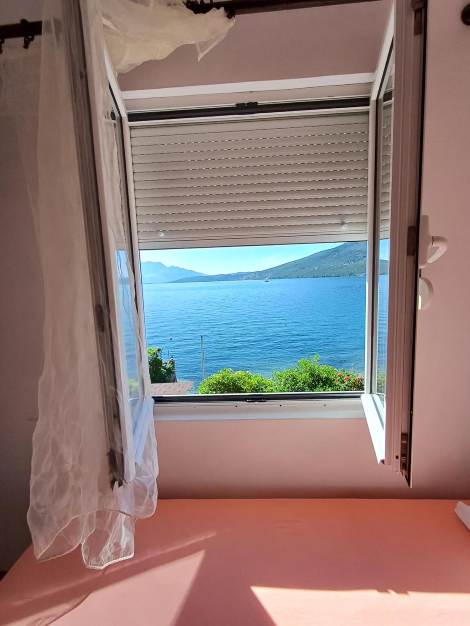 Appartamento Apatments Stanojlovic Djenovic Herceg Novi Esterno foto