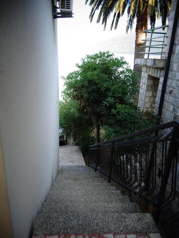 Appartamento Apatments Stanojlovic Djenovic Herceg Novi Esterno foto